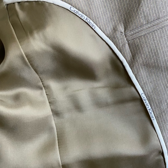 Men’s Calvin Klein suit. Large. - Picture 6 of 12